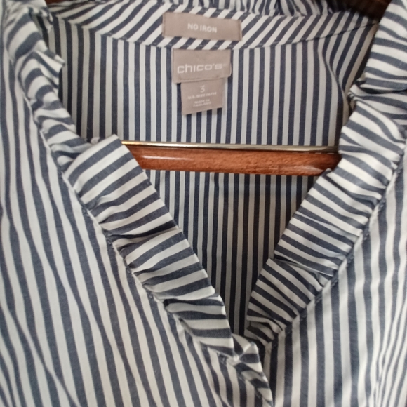 Chicos No Iron Button Up Block Shirt - Picture 4 of 4